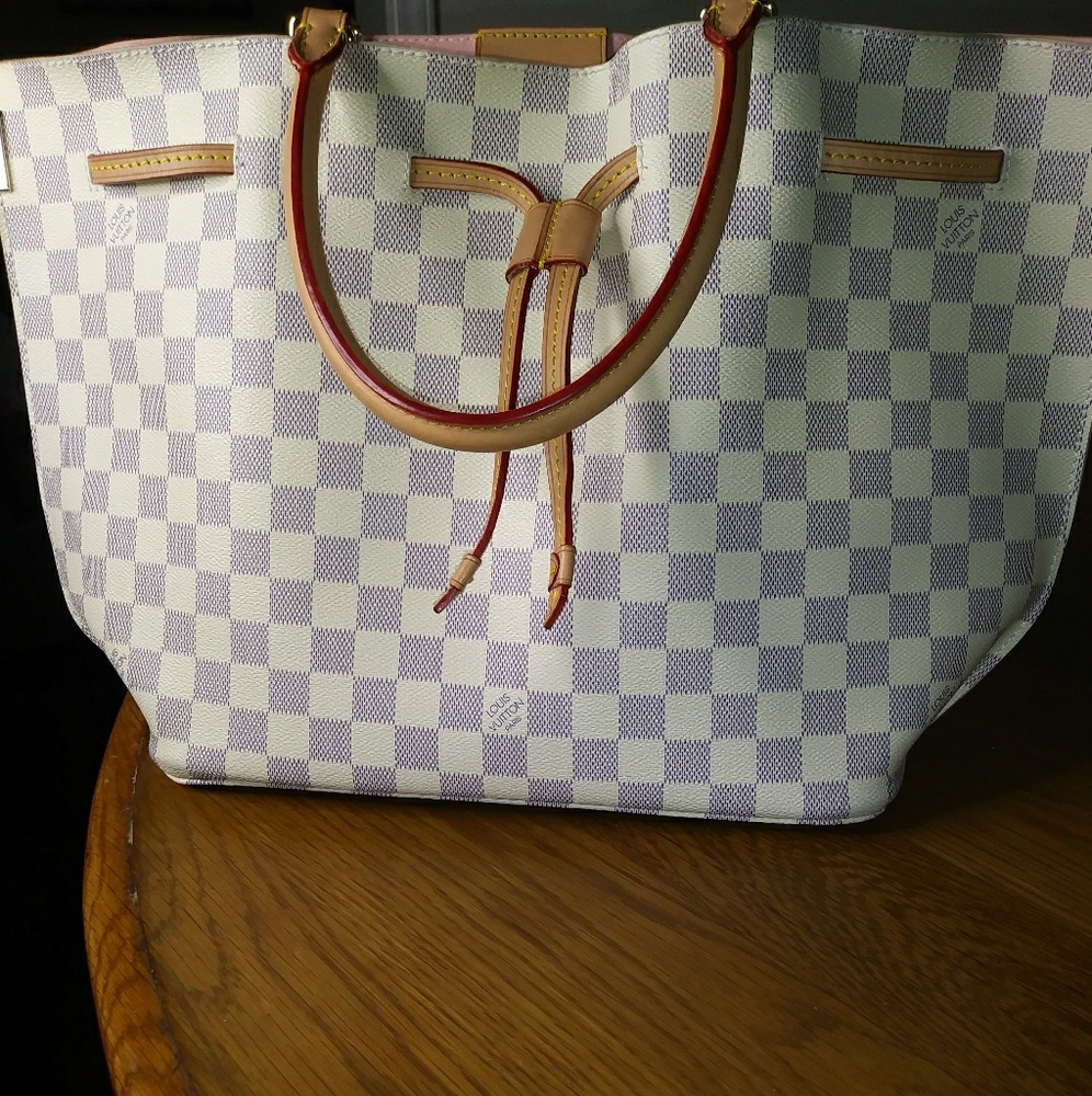 Louis Vuitton Girolata Bag